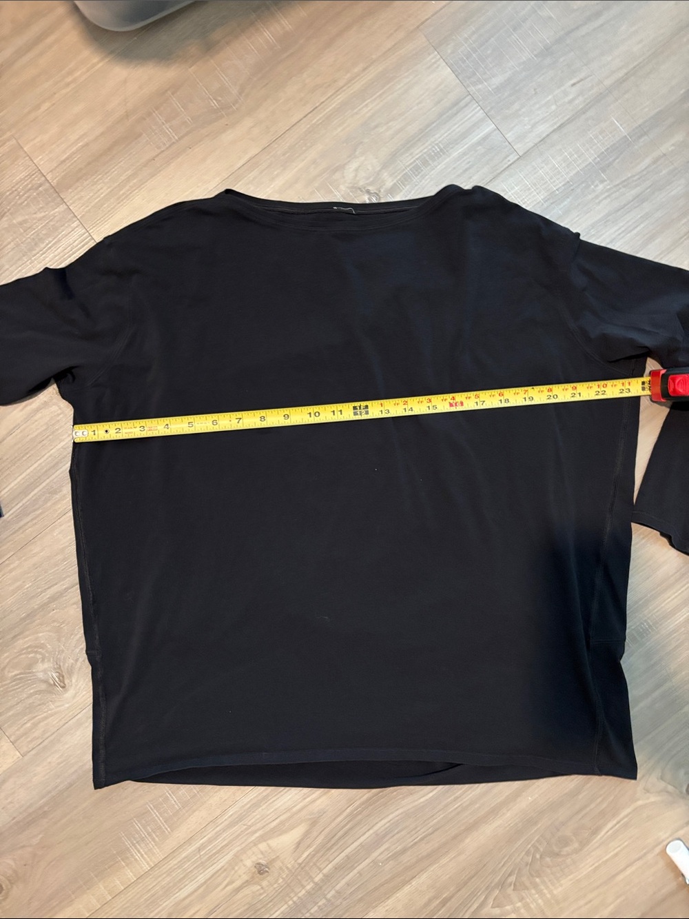 lululemon athletica Long Sleeve Crew in Black